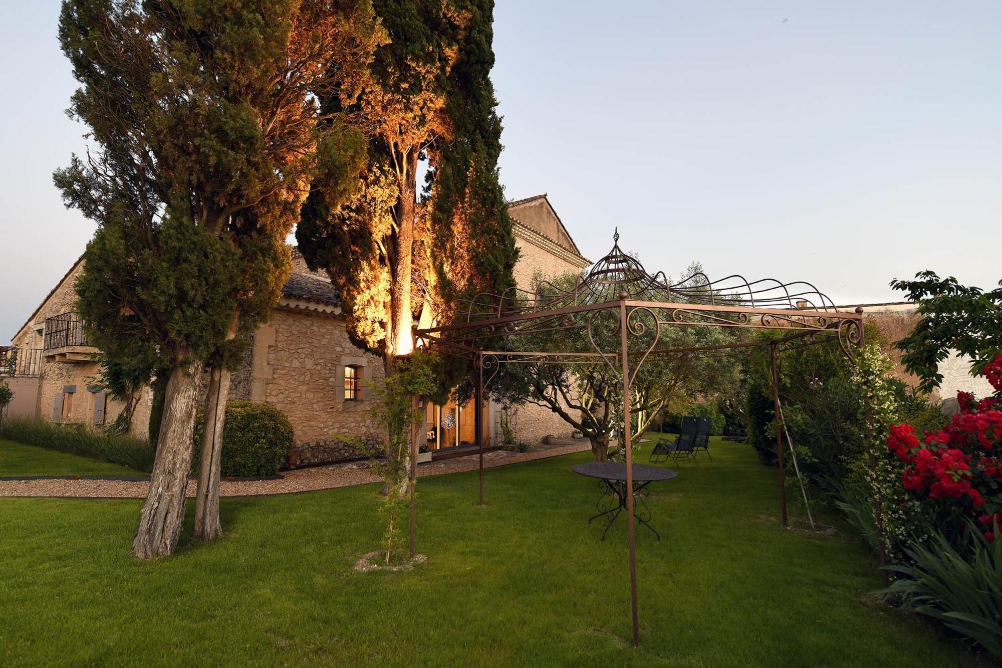 Bastide Des Demoiselles Bed & Breakfast รูสซียง ภายนอก รูปภาพ