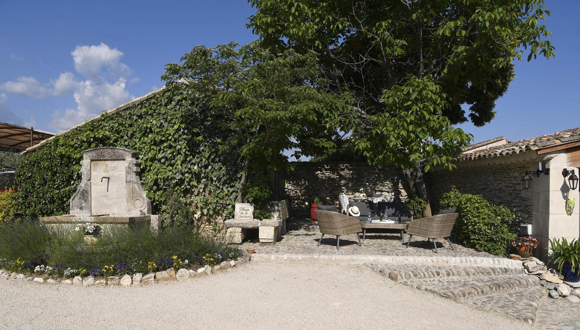 Bastide Des Demoiselles Bed & Breakfast รูสซียง ภายนอก รูปภาพ